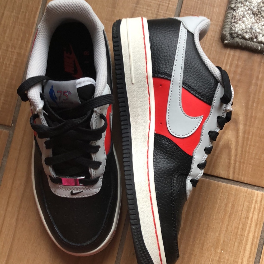NIKE AIR FORCE 1 NBA '07 75th ANNIVERSARY EDITION - NWOB -SZ 5.5